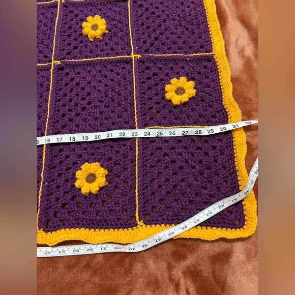 Crocheted 🌼By Me🌼 Flower Baby Blanket - Picture 6 of 11